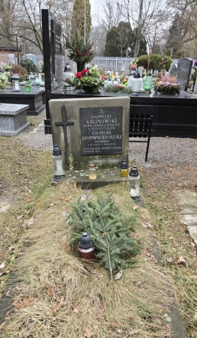 Cmentarz Rakowicki grób E.Kropiwnickiej1a